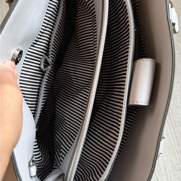 Nine West White Satchel Handbag Top Handle
Purse Silver Hardware - Picture 6 of 12